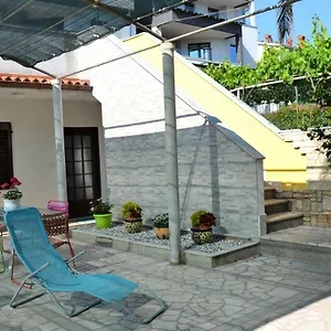 Apartman Ada